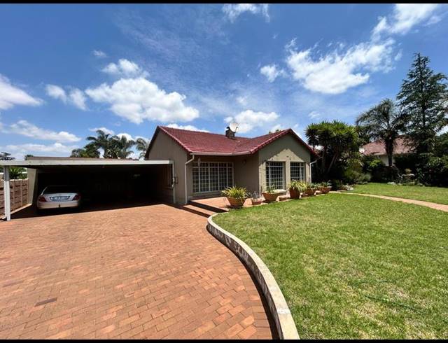 4 BEDROOM HOUSE FOR SALE IN SELCOURT